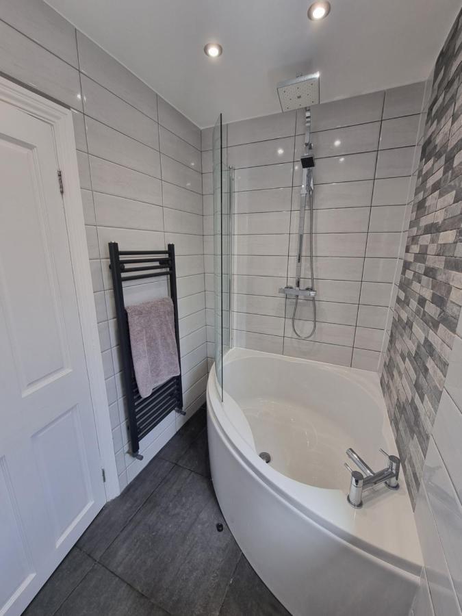 Highly Modern Home, 3 Bed, Close To The District Holiday home Barrow-in-Furness