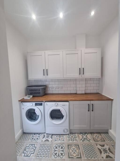 Holiday home Highly Modern Home, 3 Bed, Close To The District